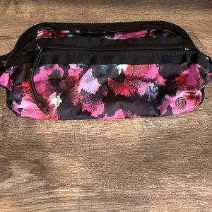 Lululemon makeup soft case
